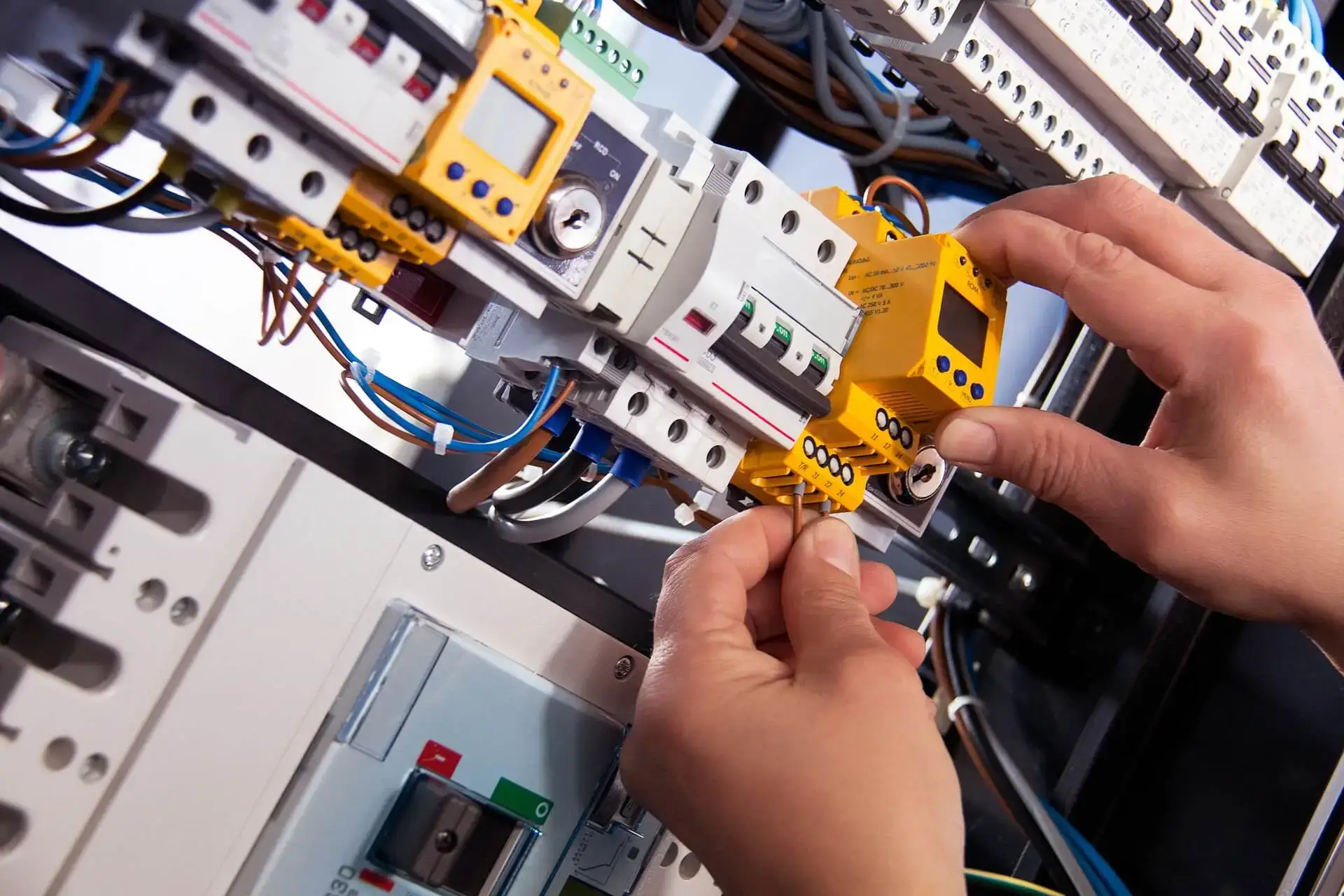 Certified electricians in Southall